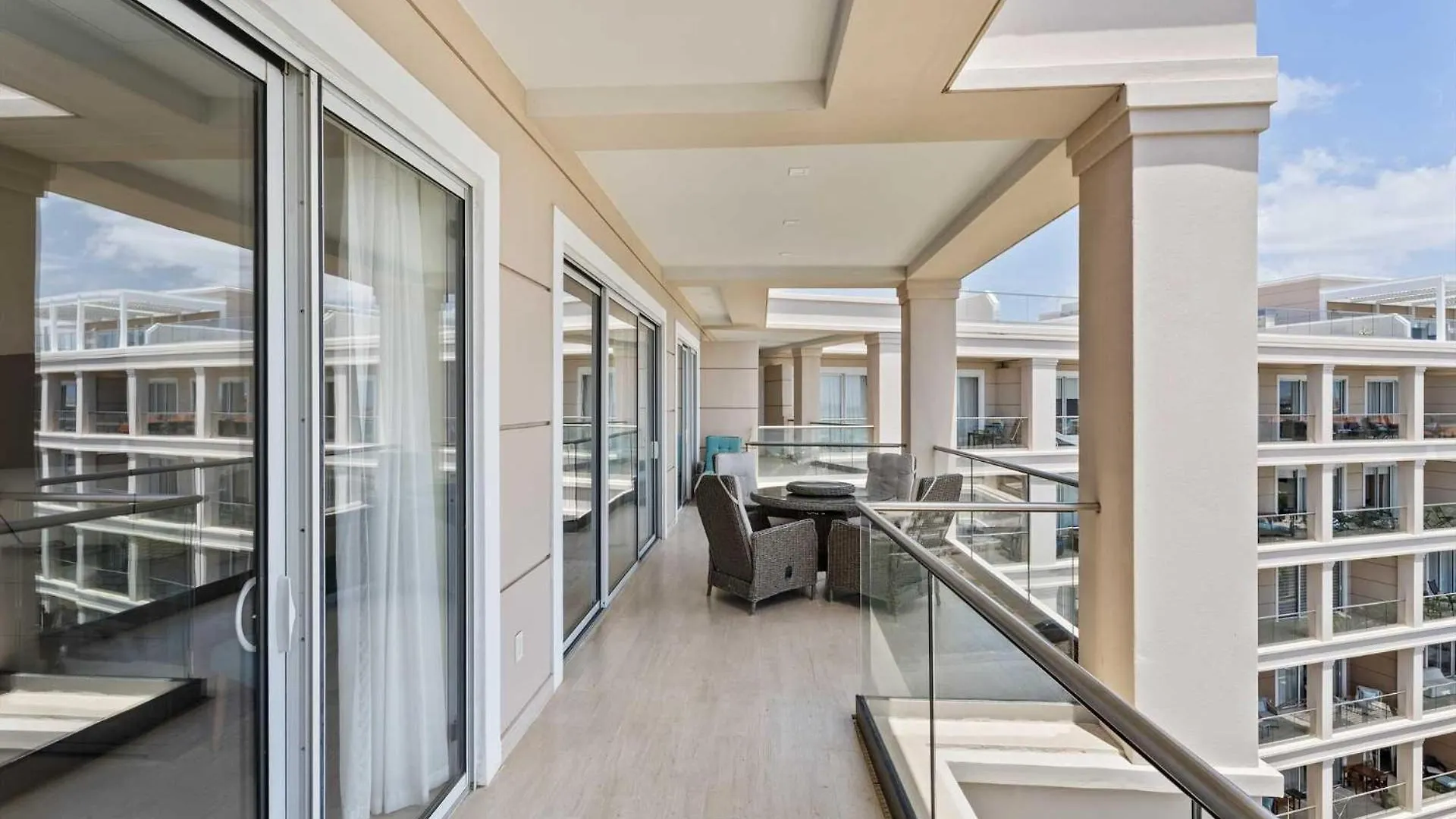 Beach View- Scenic View Penthouse 2Br Condo- Lv607 棕榈滩 阿鲁巴岛