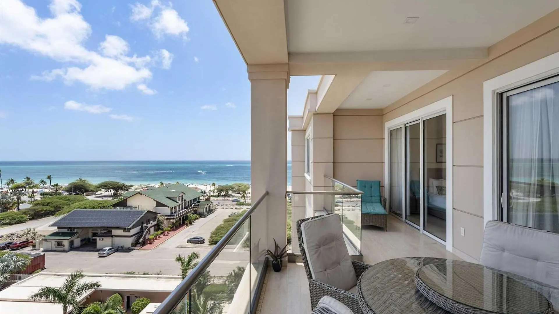 Ferienhaus Beach View- Scenic View Penthouse 2Br Condo- Lv607 Palm Beach Aruba